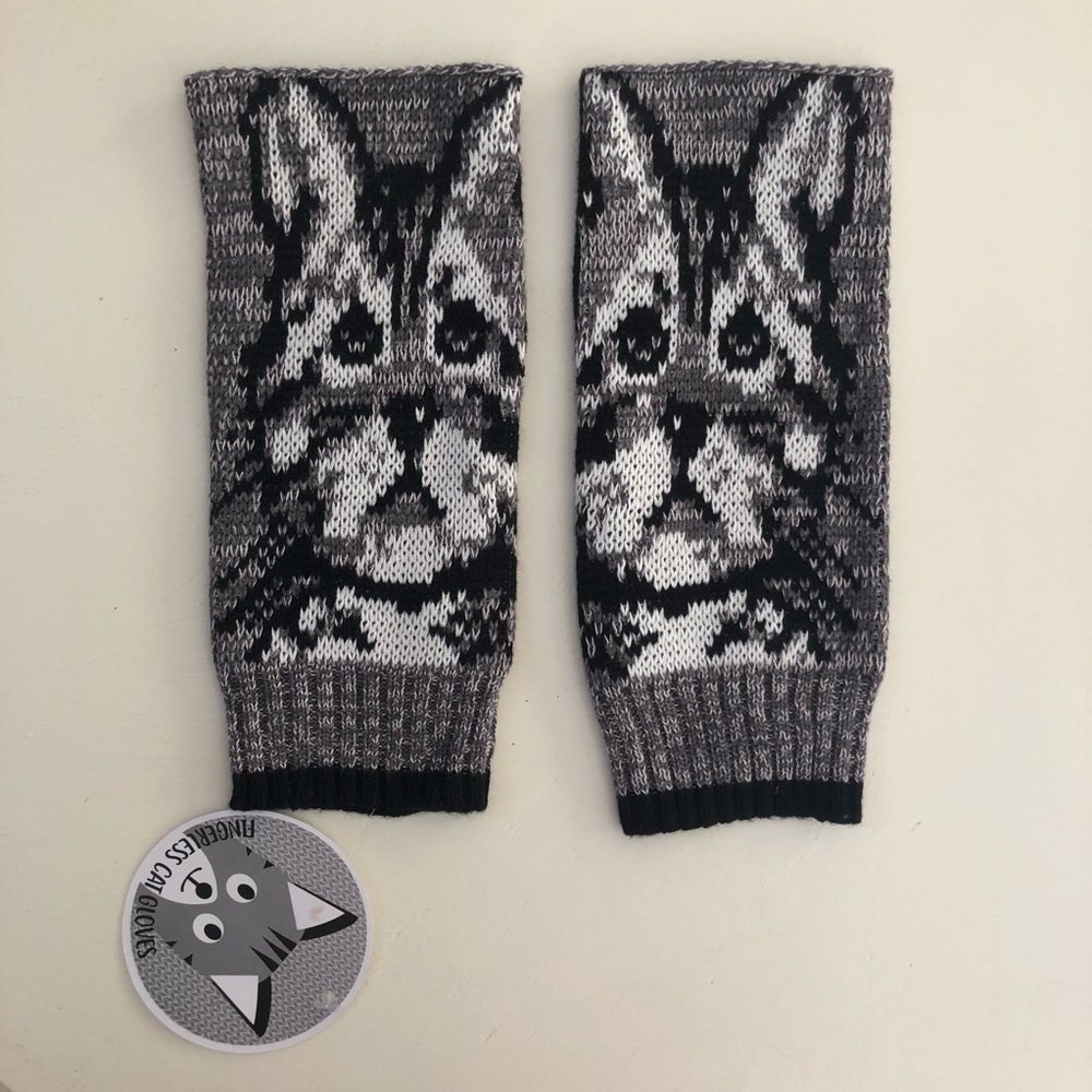 Fingerless gloves
